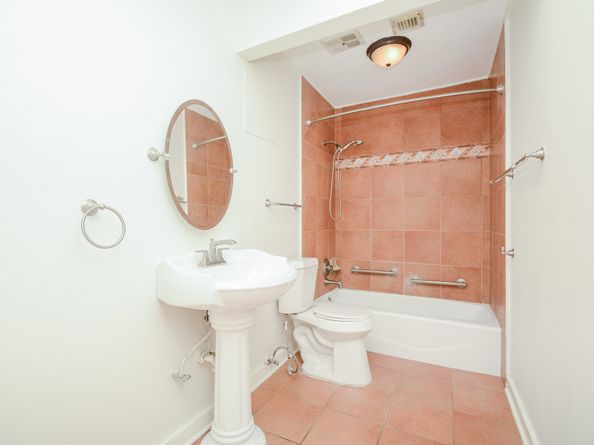 2829 Timmons Ln 161, Houston TX 77027