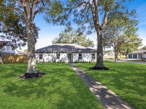5702 Willowbend Boulevard, Houston TX 77096