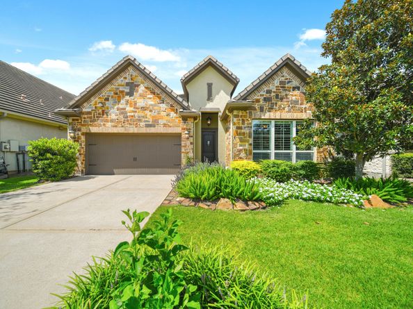 4815 Fairford Drive, Sugar Land TX 77479