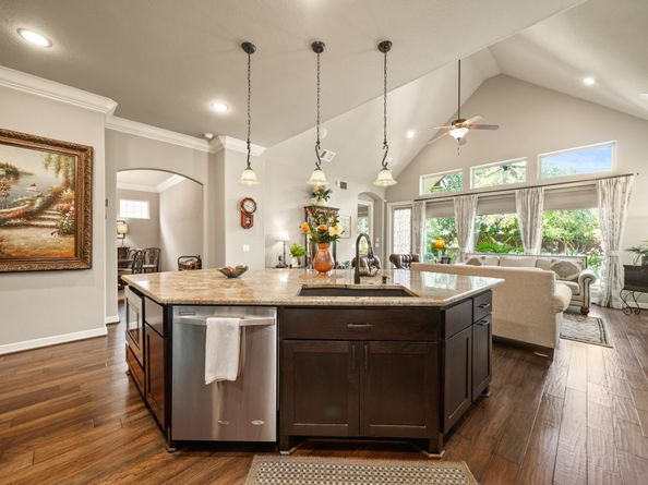 4815 Fairford Drive, Sugar Land TX 77479