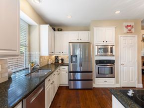 6 Tethered Vine Place, The Woodlands TX 77382