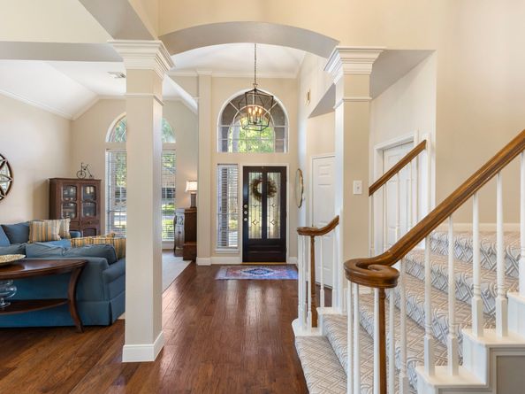 6 Tethered Vine Place, The Woodlands TX 77382