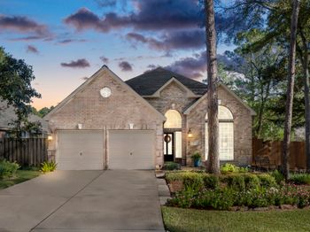 6 Tethered Vine Place