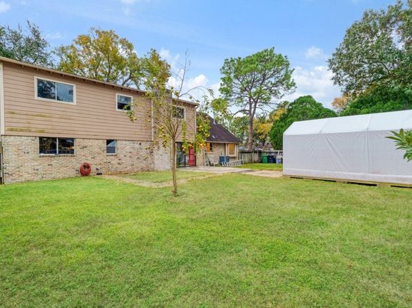 1403 Neptune Lane, Houston TX 77062