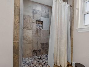 15715 Laurel Heights Drive, Houston TX 77084