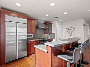 914 Main Street 1902, Houston TX 77002