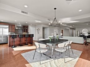 914 Main Street 1902, Houston TX 77002