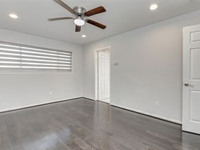 4130 N Braeswood Boulevard, Houston TX 77025