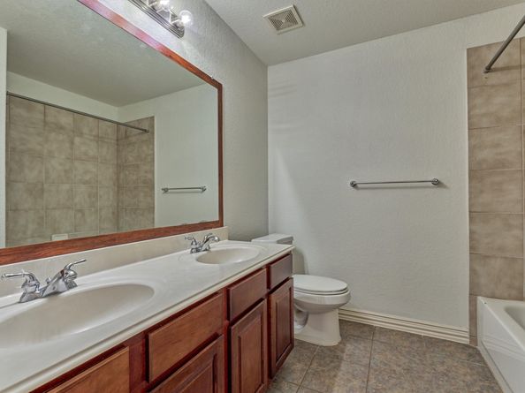 66 W Frontera Circle, The Woodlands TX 77382