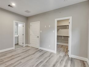 1122 W 16th Street C, Houston TX 77008