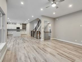 1122 W 16th Street C, Houston TX 77008