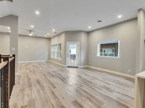 1122 W 16th Street C, Houston TX 77008