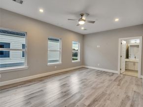 1122 W 16th Street C, Houston TX 77008