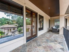 10 Player Pond Place, The Woodlands TX 77382