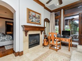 10 Player Pond Place, The Woodlands TX 77382