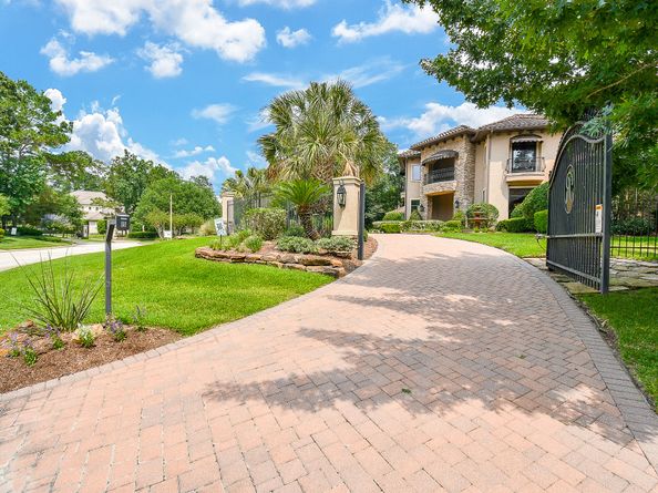 10 Player Pond Place, The Woodlands TX 77382