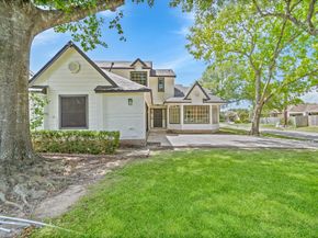 12847 Ashford Knoll Drive, Houston TX 77082