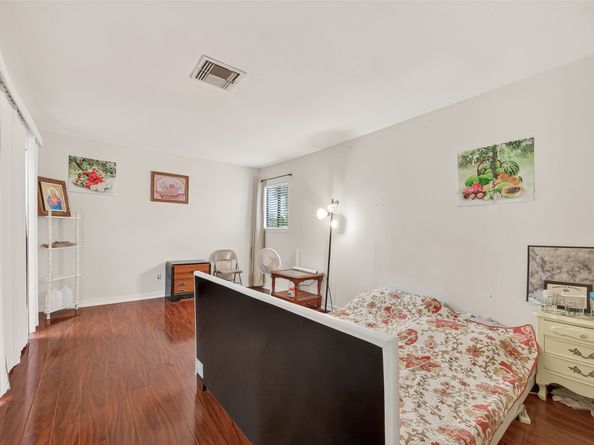 11311 Harwin Drive 10, Houston TX 77072