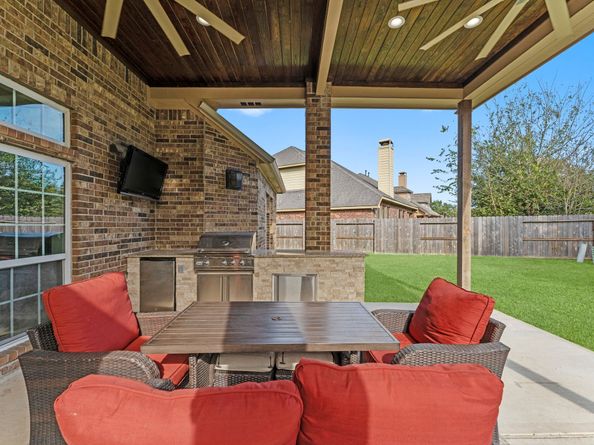 18335 E Laura Shore Drive, Cypress TX 77433