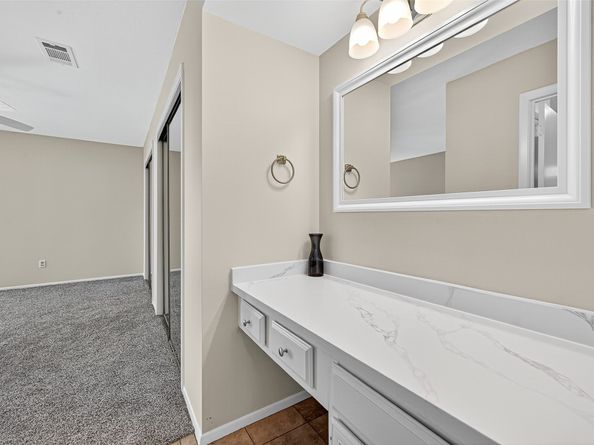 813 Lakeview Drive, Sugar Land TX 77498