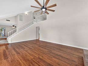 813 Lakeview Drive, Sugar Land TX 77498