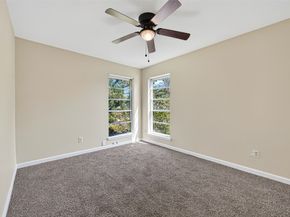 813 Lakeview Drive, Sugar Land TX 77498