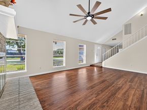 813 Lakeview Drive, Sugar Land TX 77498