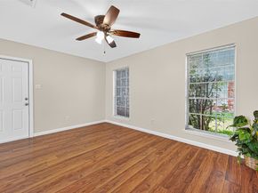 813 Lakeview Drive, Sugar Land TX 77498