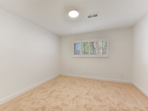 5946 Valkeith Drive, Houston TX 77096