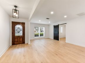 5946 Valkeith Drive, Houston TX 77096