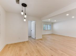 5946 Valkeith Drive, Houston TX 77096