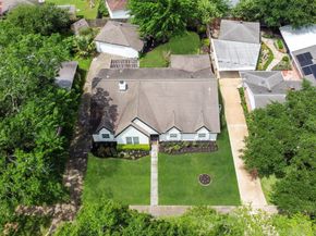 5946 Valkeith Drive, Houston TX 77096