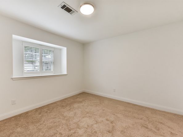 5946 Valkeith Drive, Houston TX 77096