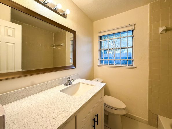 4235 Dacca Drive, Houston TX 77047