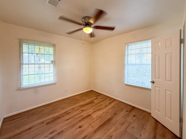 4235 Dacca Drive, Houston TX 77047