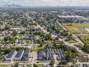 4325 Arlington Street, Houston TX 77022