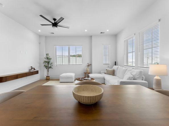 4325 Arlington Street, Houston TX 77022