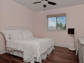 66 W Sawyer Ridge Drive, The Woodlands TX 77389