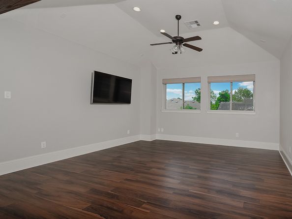 66 W Sawyer Ridge Drive, The Woodlands TX 77389