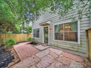 26 N Walden Elms Circle, The Woodlands TX 77382
