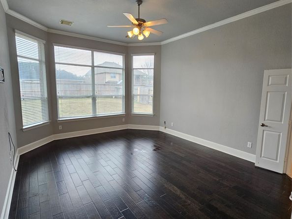 3010 Park Bend Drive, Friendswood TX 77546