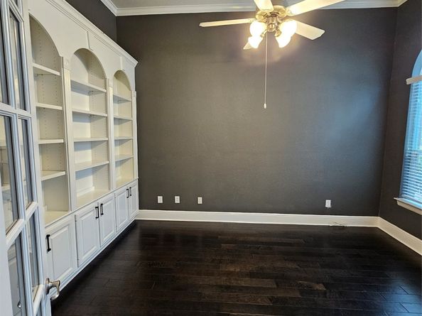 3010 Park Bend Drive, Friendswood TX 77546