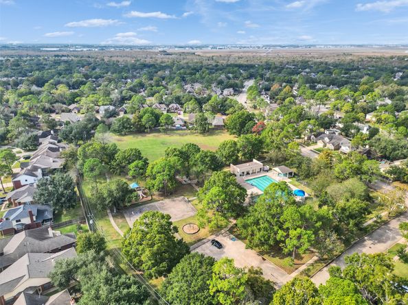 14219 Whitlock Drive, Houston TX 77062