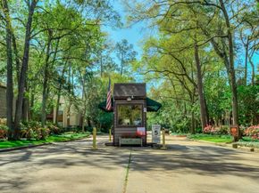 11711 Memorial Drive 203, Houston TX 77024