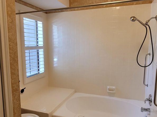 11711 Memorial Drive 203, Houston TX 77024