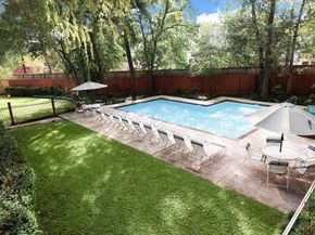 11711 Memorial Drive 203, Houston TX 77024