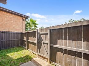 7047 Bissonnet Street 62, Houston TX 77074