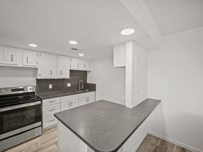 7047 Bissonnet Street 62, Houston TX 77074