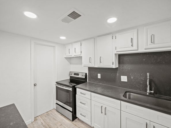 7047 Bissonnet Street 62, Houston TX 77074