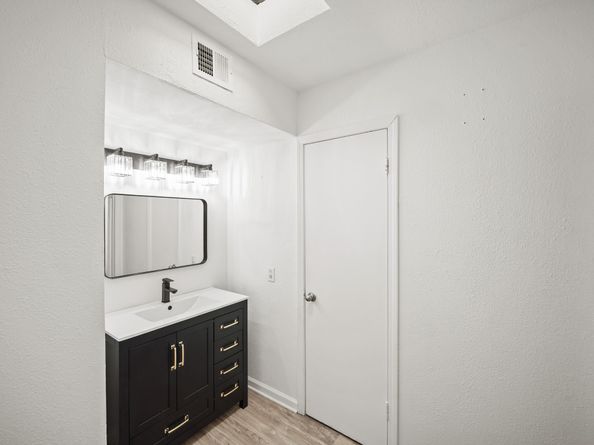7047 Bissonnet Street 62, Houston TX 77074